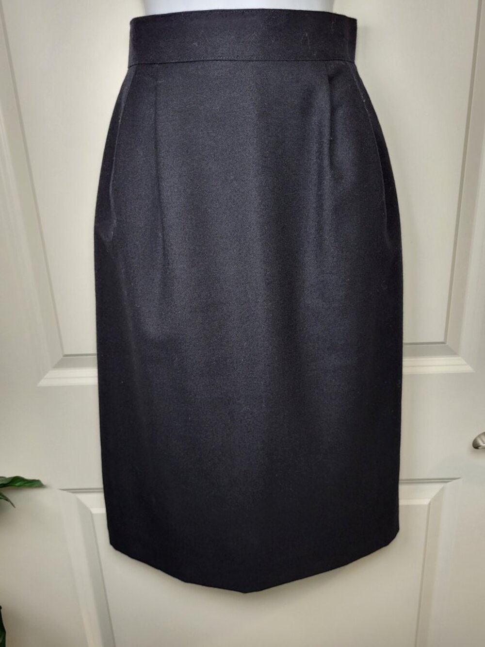 Vintage Casual Corner Black Wool Midi Pencil Skirt Size 6 - Picture 2 of 9